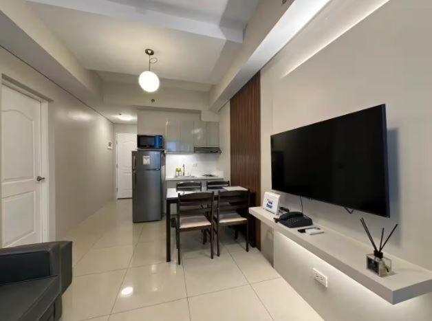 Amora Suites At The Beacon Makati มะนิลา ภายนอก รูปภาพ